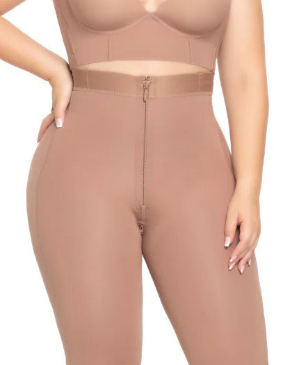 Mittellange Shaper-Shorts mit Reißverschluss vorne
