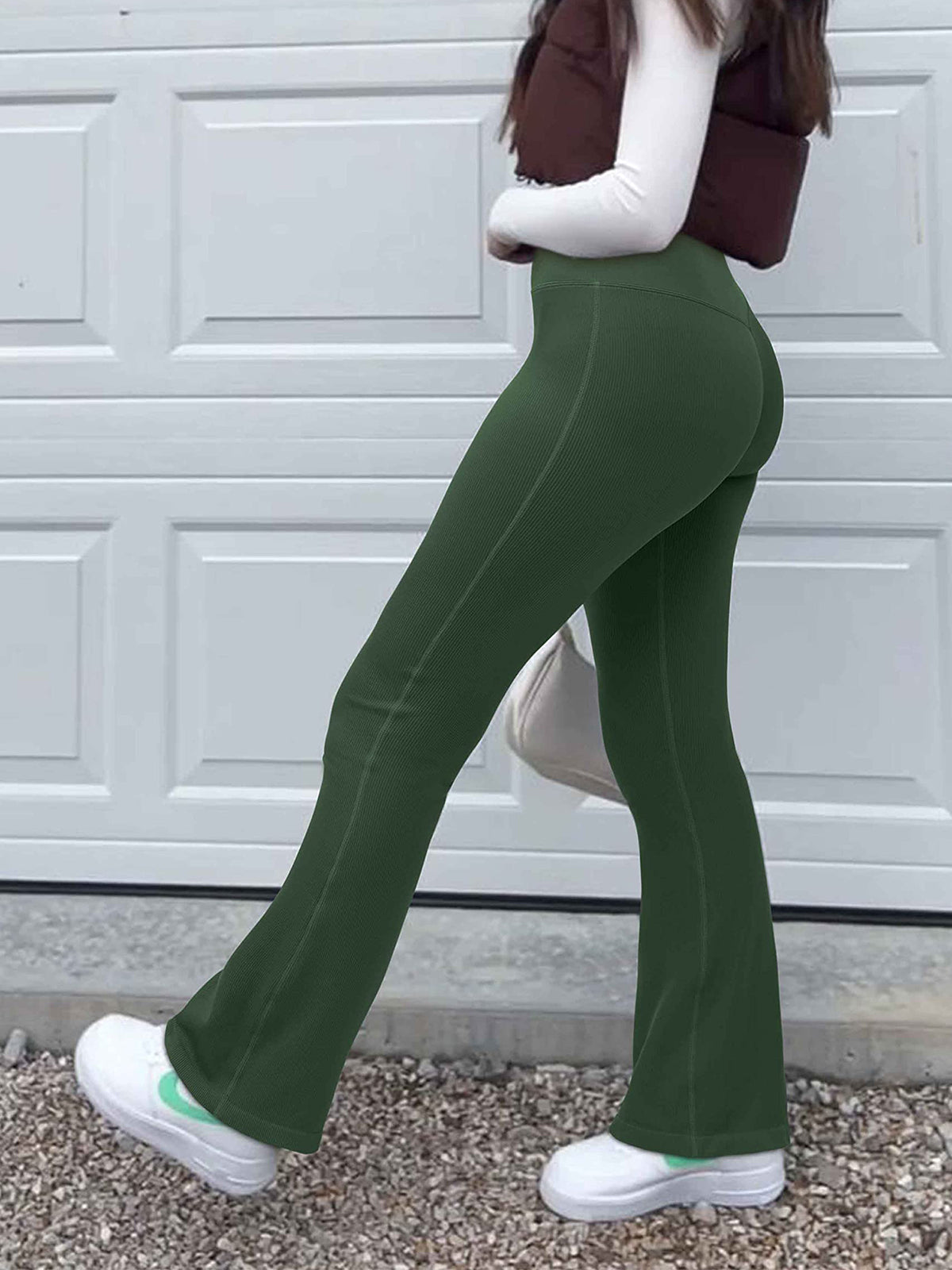 Modische, gerippte Yoga-Leggings mit weitem Bein und ausgestelltem Bein