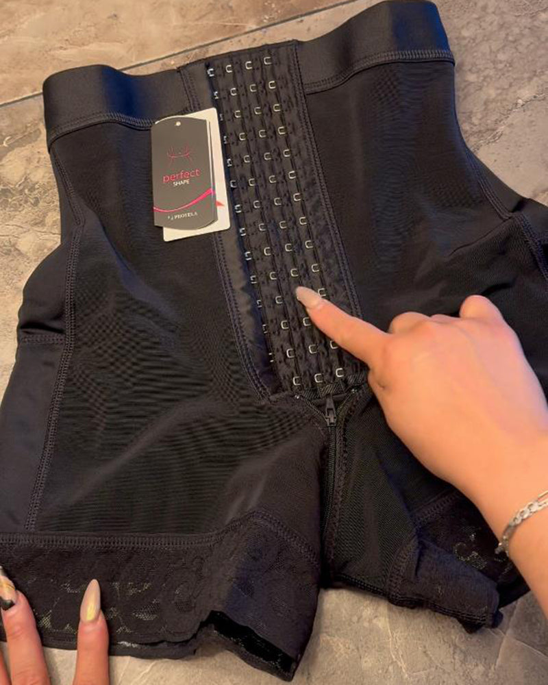 Pantalones cortos adelgazantes con botones y cintura alta