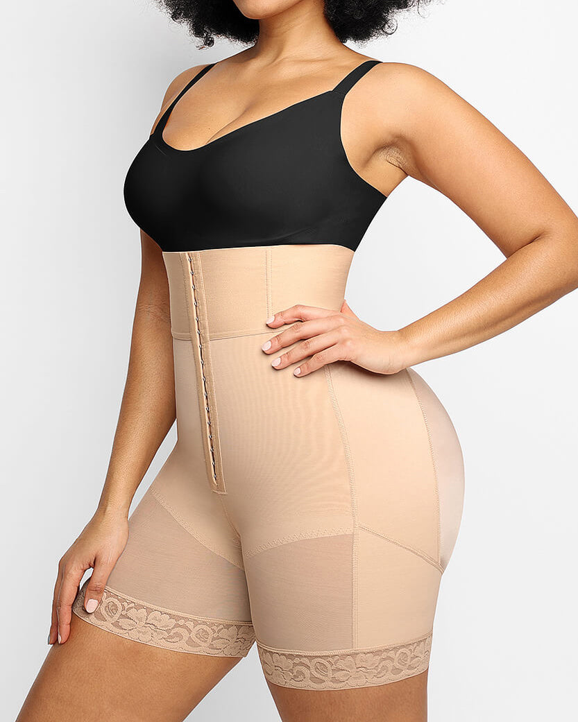 Pantalones cortos moldeadores de cintura alta con botones y realzadores de glúteos